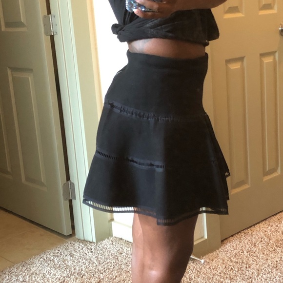 😍 CUTE Flared Mini Skirt 😍 - Picture 2 of 7